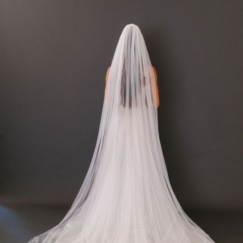 100" English Netting Bridal Veil